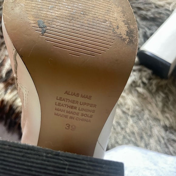 Alias Mae White Leather Ankle Boots - Picture 8 of 9